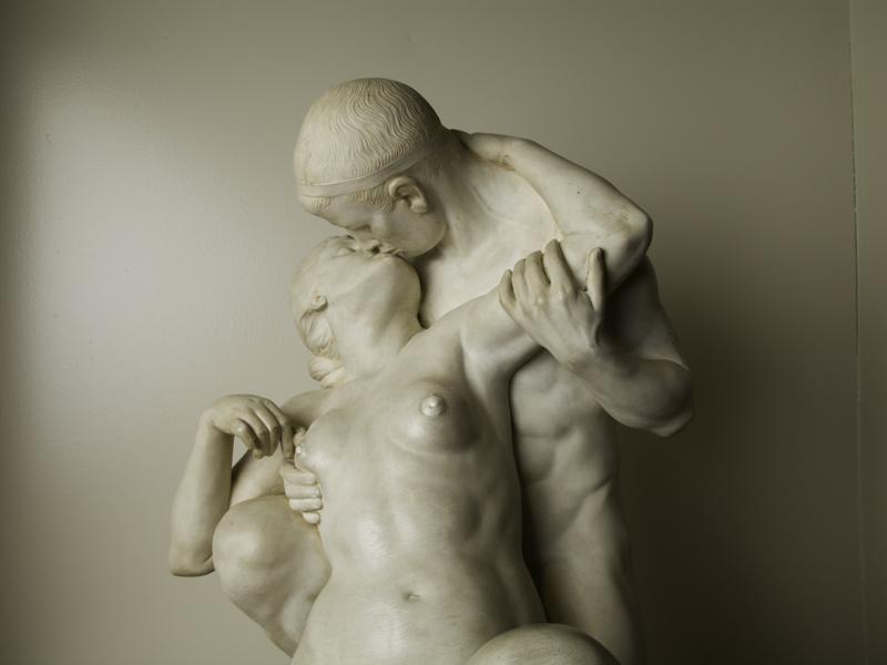 "Eros y Leandro" escultura de Richard Aigner, mármol tallado, Alemania, 1909.